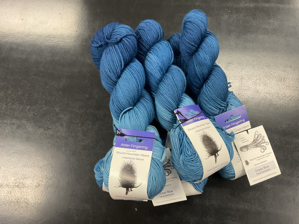 Round Mountain Fiber - Semi Solid Club